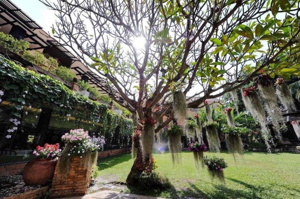 Garden Hotel