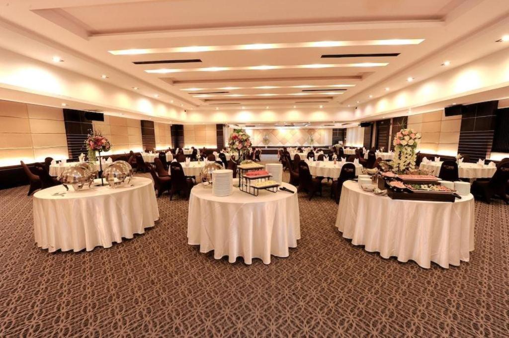 Garden Hotel 3*