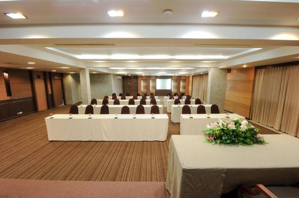 Garden Hotel 3*