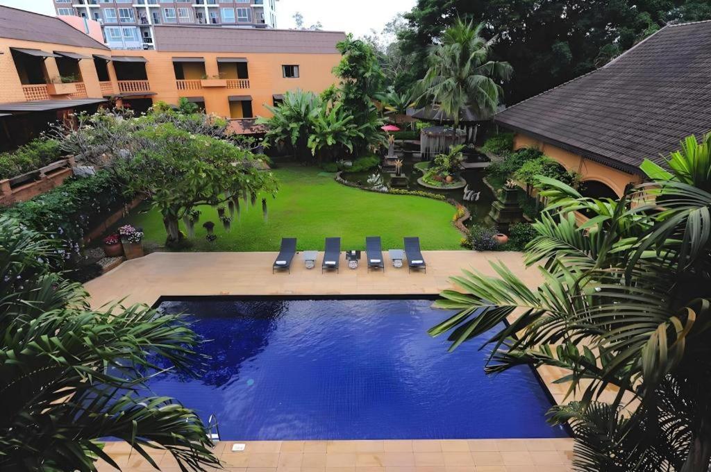 Garden Hotel